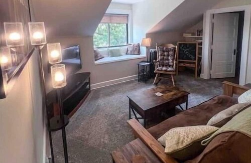 CUF Casa | New to VRBO, NOT new to Hosting! 5 Star Rated! Historic Central Home w/ a View