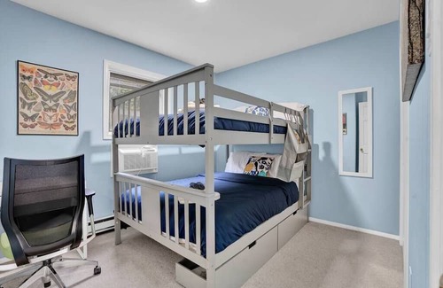 Lake Harmony Estates Cabaña | Hot Tub/King Bed/Firepit/Fireplace/Grill/Near Ski