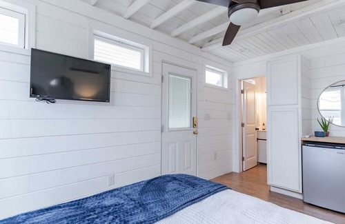 Falls of Rough Apartamento | Cozy Lakeview Guest House at Fentress Rd!