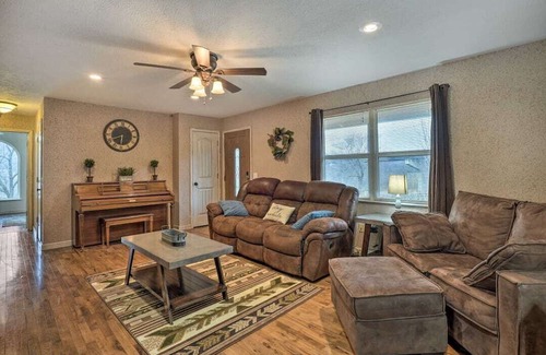 Hardy Casa | COUNTRY HOME ON 5 ACRES WITH A CREEK AND CLOSE TO THE SPRING RIVER
