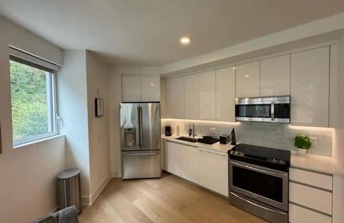 North Bergen Apartamento | The Luxury studio! 7 Min ferry ride to NYC.