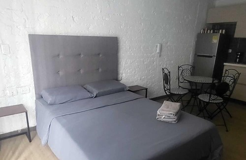 Manizales Apartamento | 4. Calido Apartaestudio, Casa Azul Manizales Caldas, Colombia