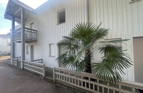 Le Canon Apartamento | Apartment 'Appartement Terrasse Ref46' with Shared Pool, Private Terrace and Wi-Fi