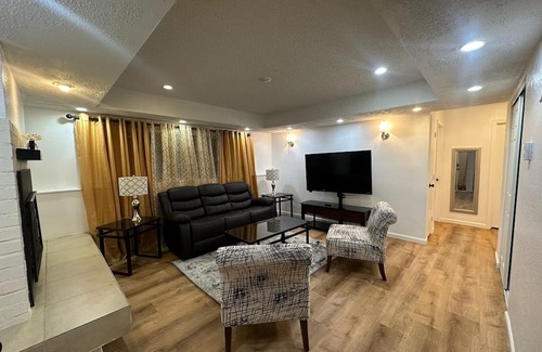 Northeast Anchorage Apartamento | Family friendly, centrally-located 10 minutes to Down town,15 min from airport