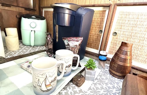 Whitney Beach Alquiler De Eote | The Sailor Park