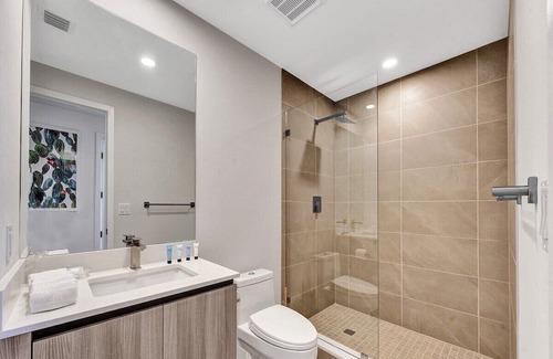 Ludlam Condominio | Beautiful 2 Bdrms New Condo In Pinecrest