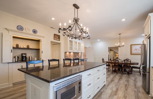 Valdosta Casa | Private Estate: 15 Acres, Lap Pool, 6,000 Sqft, Pond, Sleeps 15