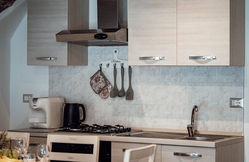 Costermano Apartamento | Apartment 'Corte Isabel Rustico' with Shared Pool and Wi-Fi