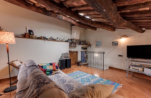 Pistoia Casa | Holiday Home 'Casetta Rossa Di Forra Al Pitta' with Mountain View, Private Garden and Wi-Fi