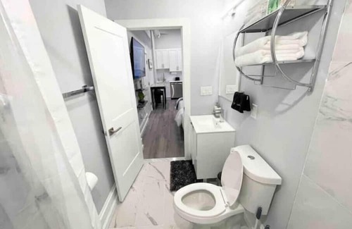 South Philadelphia West Apartamento | ✨LUXURY STUDIO✨Near Univ. City, Airport & Stadiums