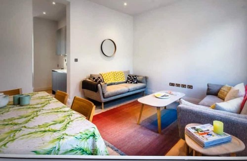 Highbury West Apartamento | Former Victorian bakery in Highbury by MoreThanStays