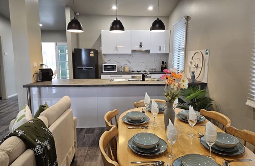 Cessnock Casa | Chambre House - Pool, Outdoor entertainment, Aircon every room.