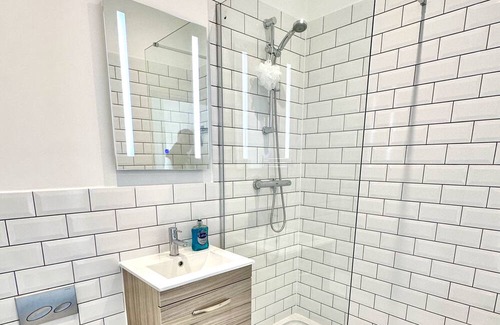 Poole Apartamento | Contemporary Charm by the Quay with Garden