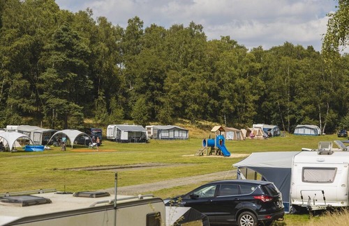 Wilsum Alquiler De RV | Your traditional, elegant, luxurious or ultramodern caravan can be connected to a water connection, but also a waste water drain at the comfort camping site.