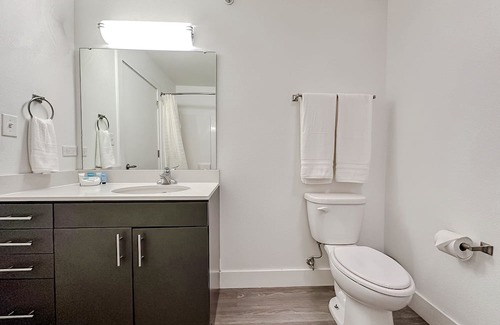 Downtown Springfield Apartamento | Sleepover: Intimate 1BD/1BA Downtown Springfield