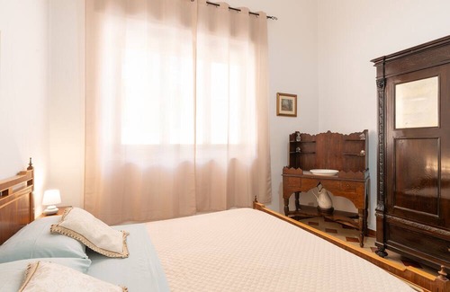 Casa Santa Casa | Holiday Home 'Appartamento Silvana Trapani' with Private Terrace