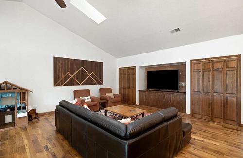 Blue Eye Casa | Enjoy the best escape for your 30 day min stay!