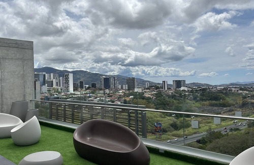 San José Apartamento | Cozy Apartment close to the nicest parts of San jose, 15 min to SJO airport
