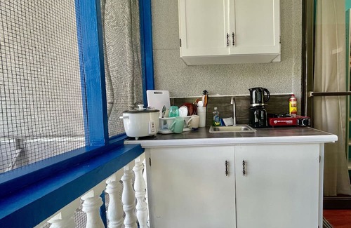 Koror Apartamento | Ngermid Oasis - Studio With Kitchenette & Pool View