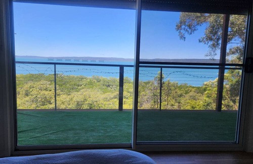 Brisbane Waterfront Casa | Stunning luxury waterfront home on Macleay Island.