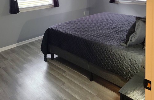 West Branch Casa | Clear Lake Getaways - ORV Friendly with Garage - Modern