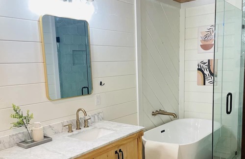 Bouvet Island Casa | NEW! Relax at your perfect hideaway in Broken Bow!