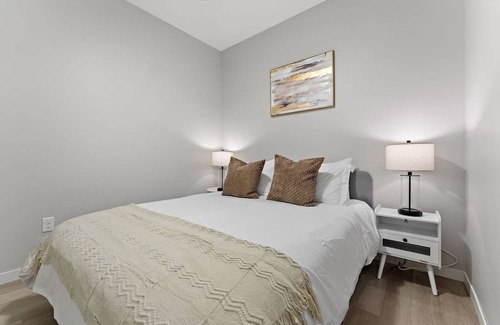 St. Anthony West Apartamento | Coze 2BR with Gym & Free Street Parking by UMN