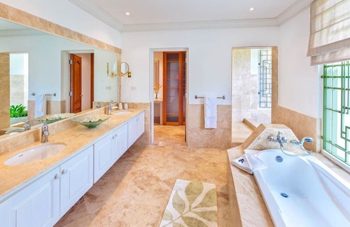 Weston Villa | Villa Half Moon - Four Bedroom Villa, Sleeps 8