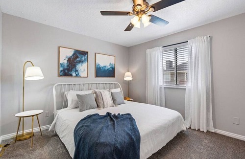 Farmington Casa | Large Serene Farmington Retreat, Close to Lagoon, SLC, Park City & 8 Ski Resorts