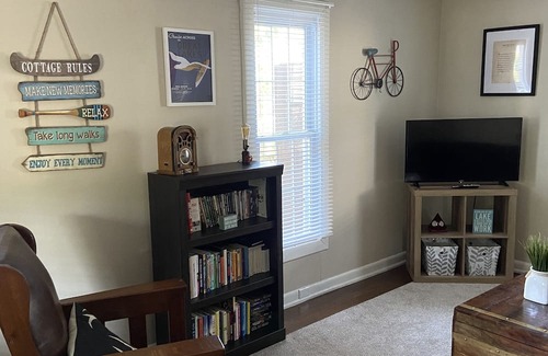 Brights Grove Cabaña | Cozy cottage within Sarnia Lambton in the heart of Brights Grove