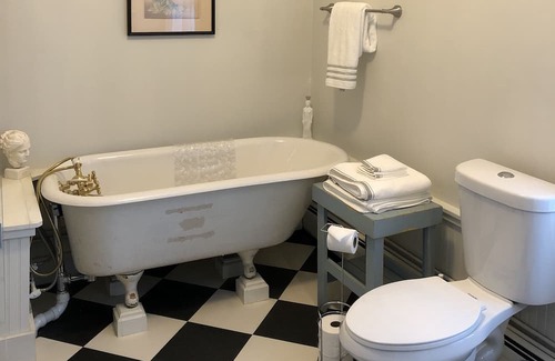 North Adams Casa | Lovely 2-bedroom home 0.5 miles from MASS MoCA. With library and workspaces!