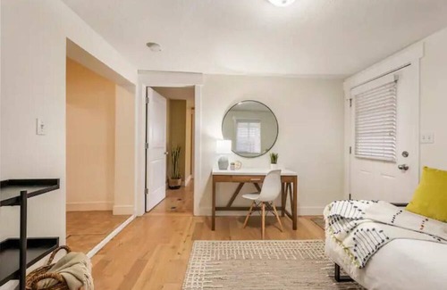 South Salt Lake Casa | Cozy Home Away From Home! Cute Neighborhood - Off Street Parking