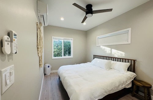 Azusa Casa | Modern 2BR Azusa Abode w/ Putting Green and Deck