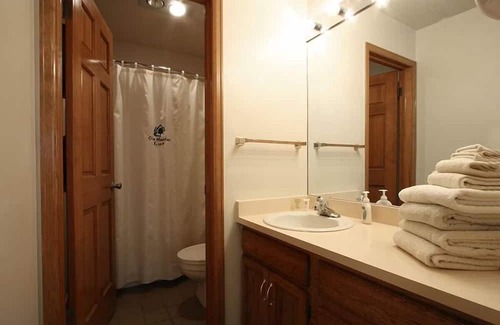 Summit Cove Condominio | Great condo for groups/families near Keystone, Outlet Malls & 5 major ski areas.