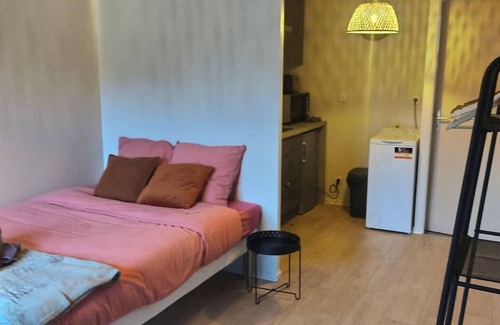 Evreux Apartamento | Appart Bourg 13, Calme, Jardin Privé, Wifi Gratuit et Proche Toutes Commodités
