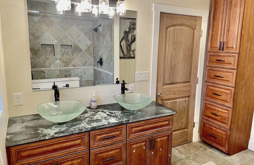 Charlottesville Casa | Charlottesville home - hot tub, fire pit & pond