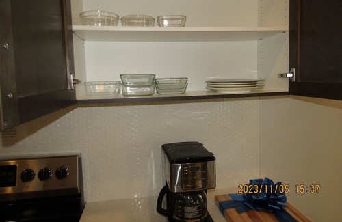Ottawa Division Casa | New Modern & Classy 4BD/3.5 Bath Townhome|SelfCheck-In+Parking & Kitchen-Kanata