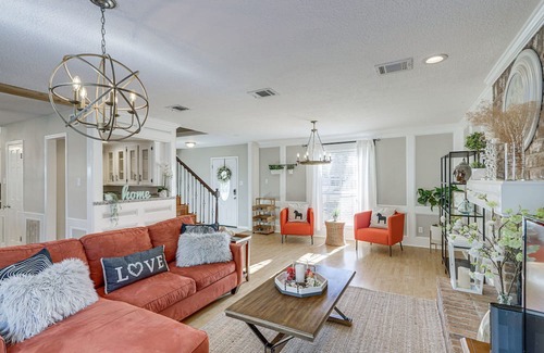 Klein Casa | Spacious Spring Retreat w/ Heated Pool & Spa!
