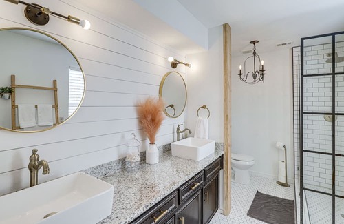 Klein Casa | Spacious Spring Retreat w/ Heated Pool & Spa!