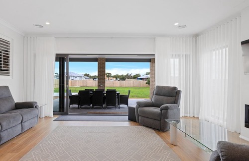 Coronet Bay Casa | Seascape Views in Coronet Bay