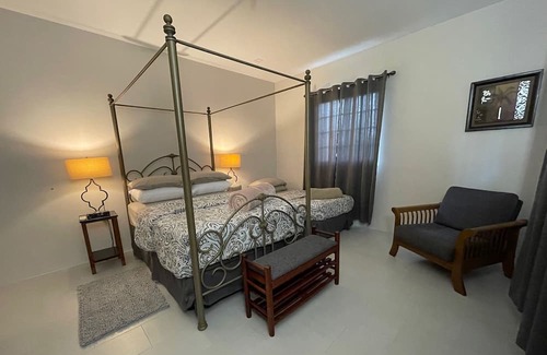 Tunapuna-Piarco Apartamento | The Watermelon Patch - Ideally located between Airport and Port of Spain.