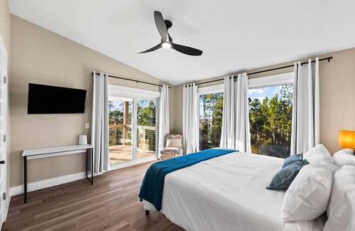 Port St. Joe Casa | Summer Stays Available! Escape to the Cape! Enjoy the Bay and Gulf!
