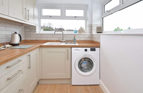 Burslem Casa | Lancaster House: A Charming 3-BR Home in the Heart of Norton Green