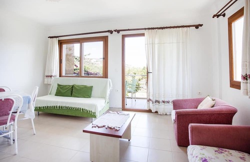 Palamutbuku Apartamento | Flat w Nature View Balcony 1 min to Beach in Datca