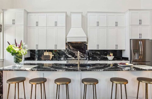 Lower Garden District Casa | New Stylish Renovation | Heated Pool & Hot Tub