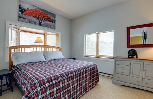 West Dover Apartamento | West Dover Condo w/ Fireplace: Half Mi to Mt. Snow