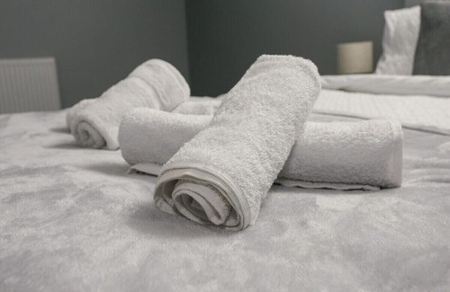 Seisdon Apartamento | Luxury 2-Bedroom Apartment Near NEC/Airport/City