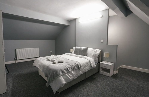 Seisdon Apartamento | Luxury 2-Bedroom Apartment Near NEC/Airport/City