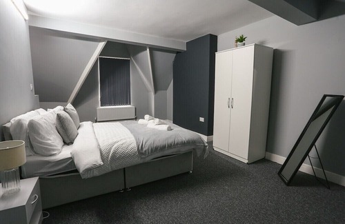 Seisdon Apartamento | Luxury 2-Bedroom Apartment Near NEC/Airport/City