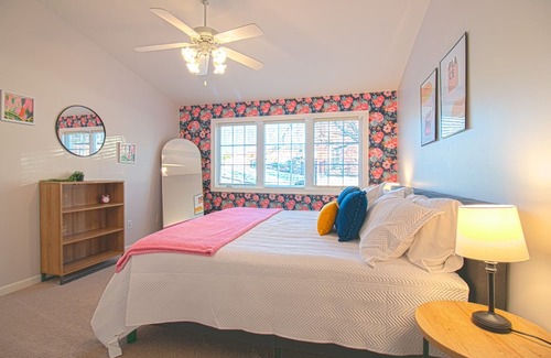 Wilmington Condominio | Escape on the Cape - Riverfront Sunset Views in Downtown Wilmington